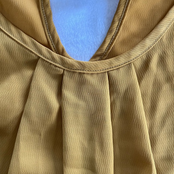 Mustard yellow blouse - Picture 7 of 9